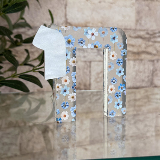 Mini Frosted Floral Acrylic "חי" (Chai) Sculpture