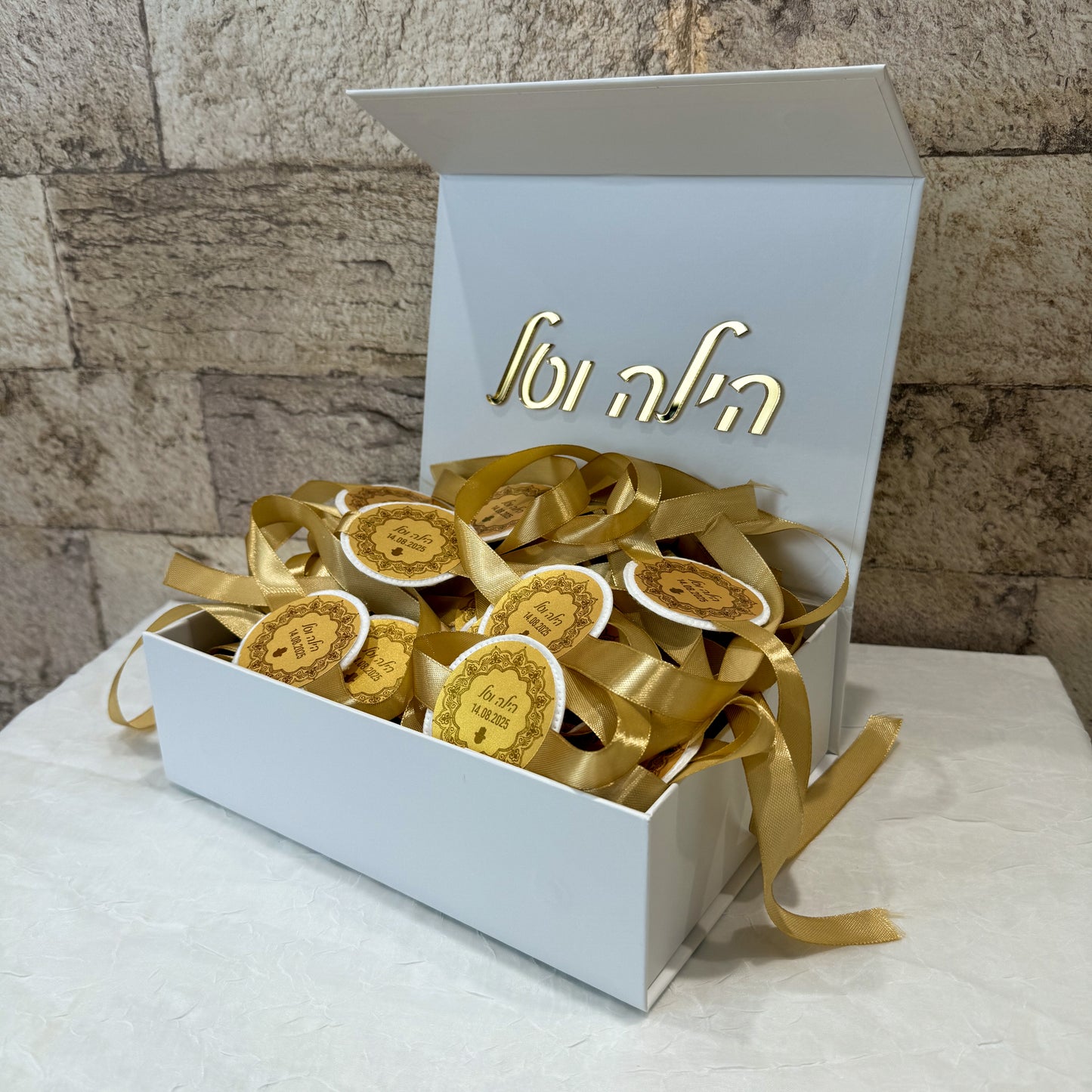 Set of 100 Personalized Henna Cotton Pads with Keepsake Box
