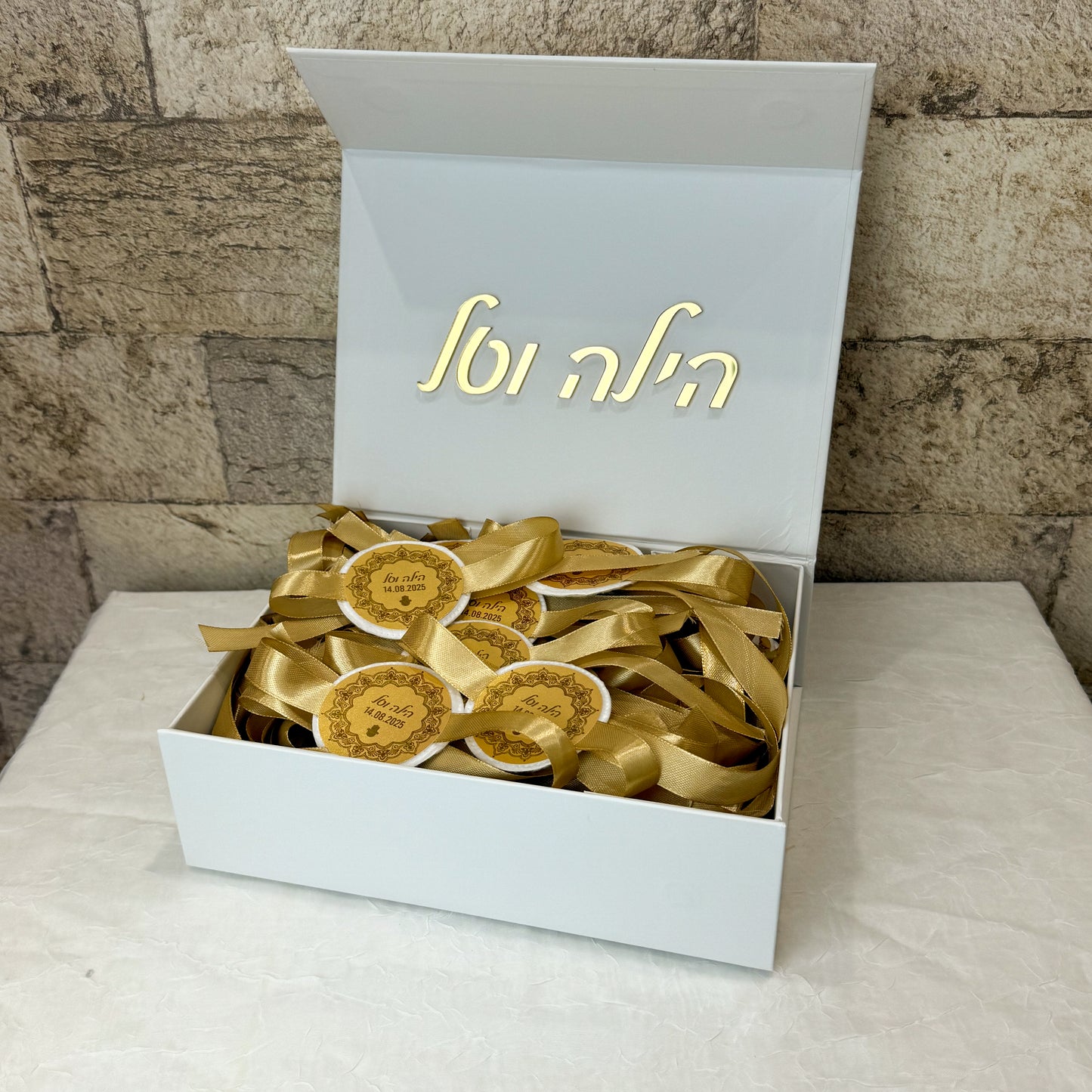Set of 100 Personalized Henna Cotton Pads with Keepsake Box