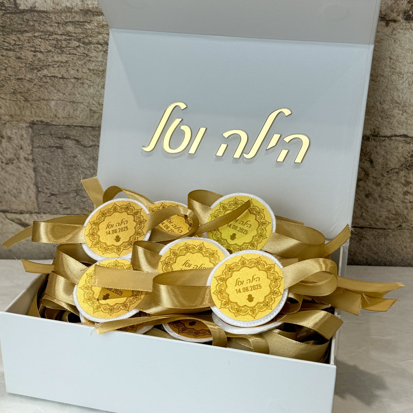 Set of 100 Personalized Henna Cotton Pads with Keepsake Box