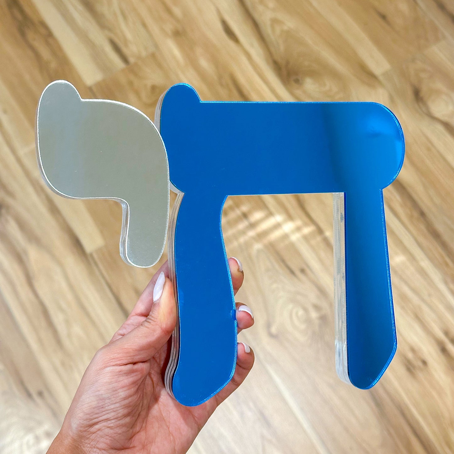 Acrylic "חי" (Chai) Sculpture