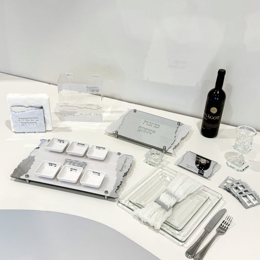 Personalized Matzah-Edge Matzah Tray (White/Silver)