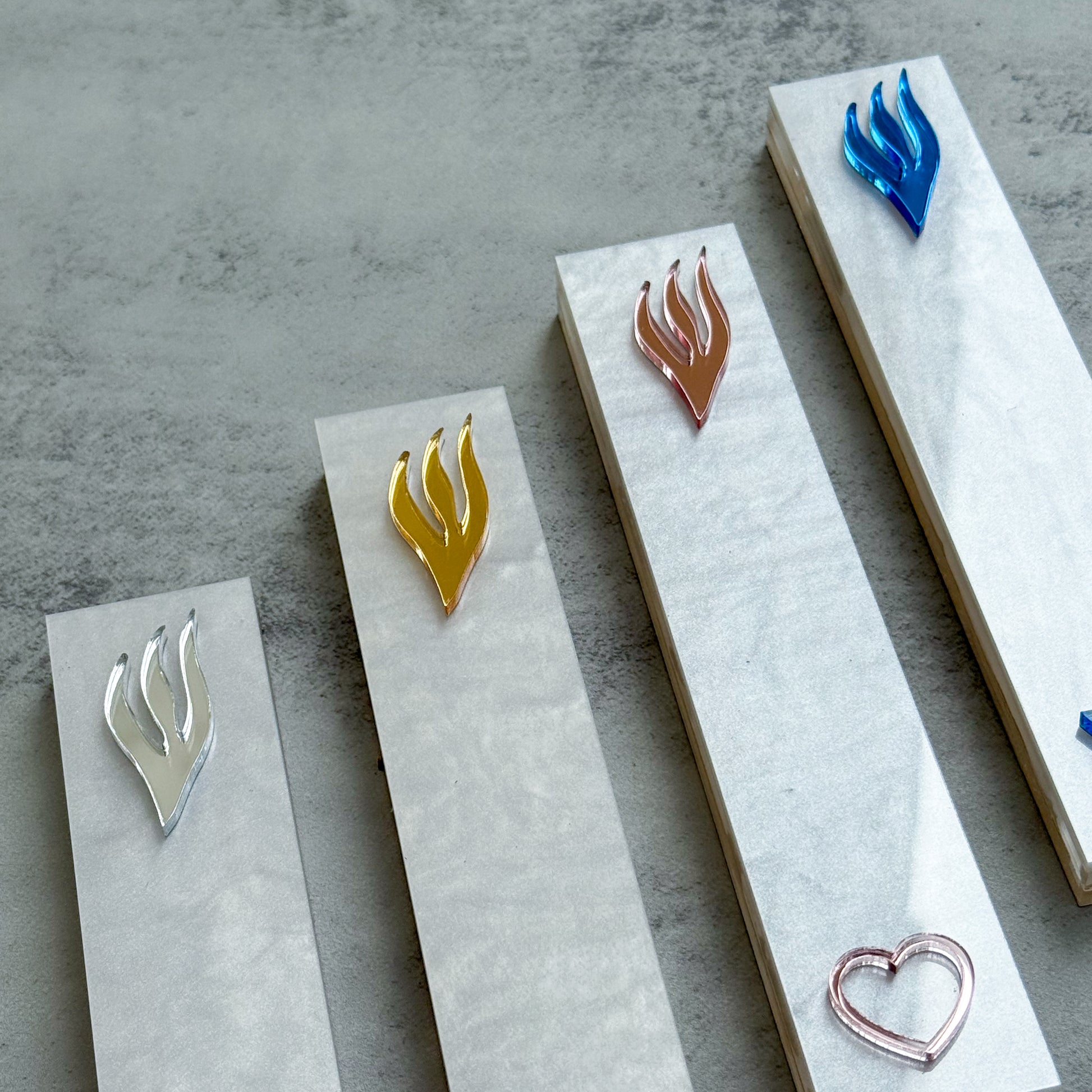 White Pearl Outline Mezuzah