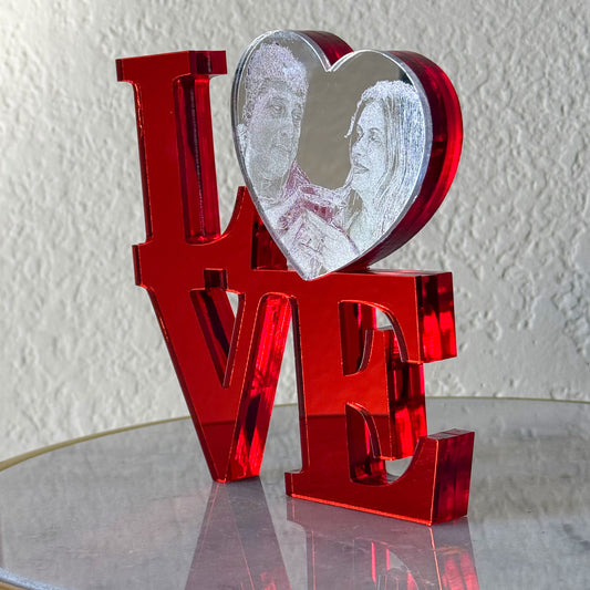 Photo LOVE Sculpture