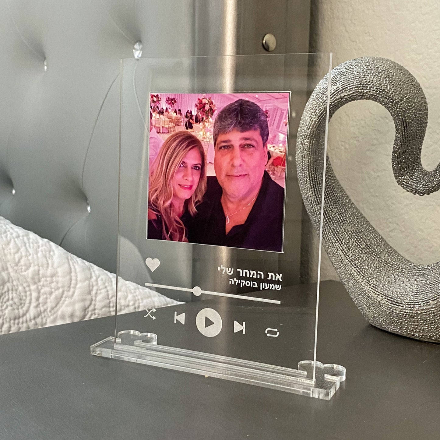 Custom Acrylic Music Player Photo Stand