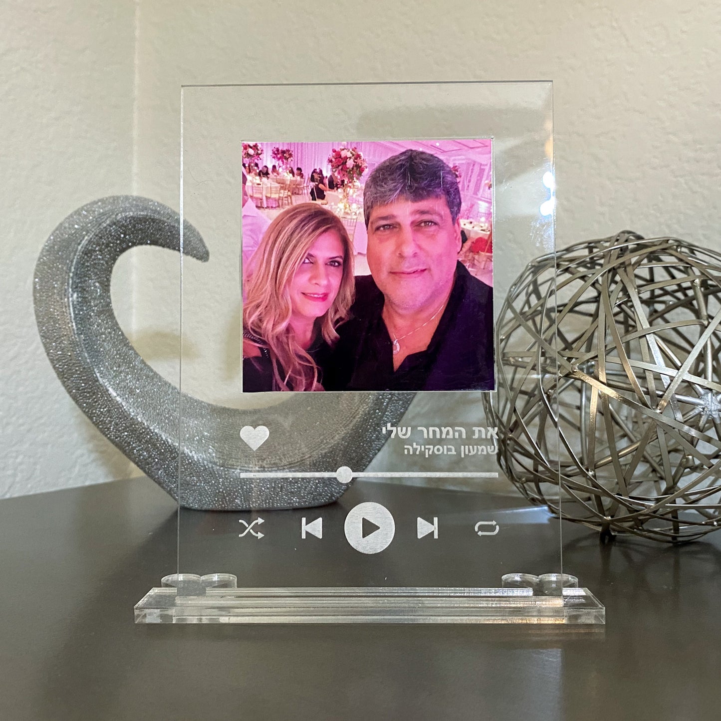 Custom Acrylic Music Player Photo Stand